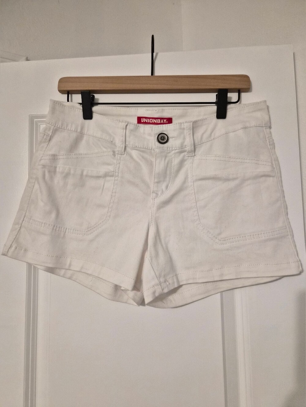 UnionBay Juniors White Shorts